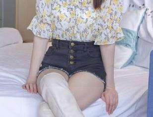 BoBoSocks袜啵啵 – 稚予高跟鞋下载：一脚踏出，不只是高度，还是新世界！