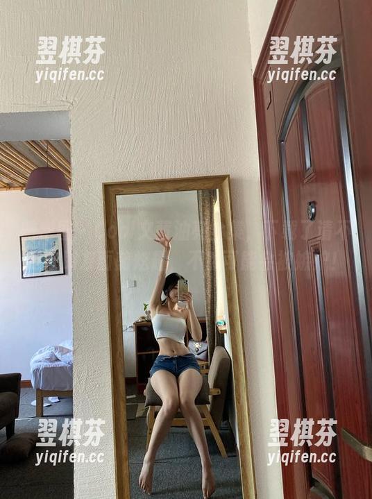 微密圈 - Cool文茜油亮全集，下载了请不要在朋友面前炫耀，不然可能会被嫉妒！
