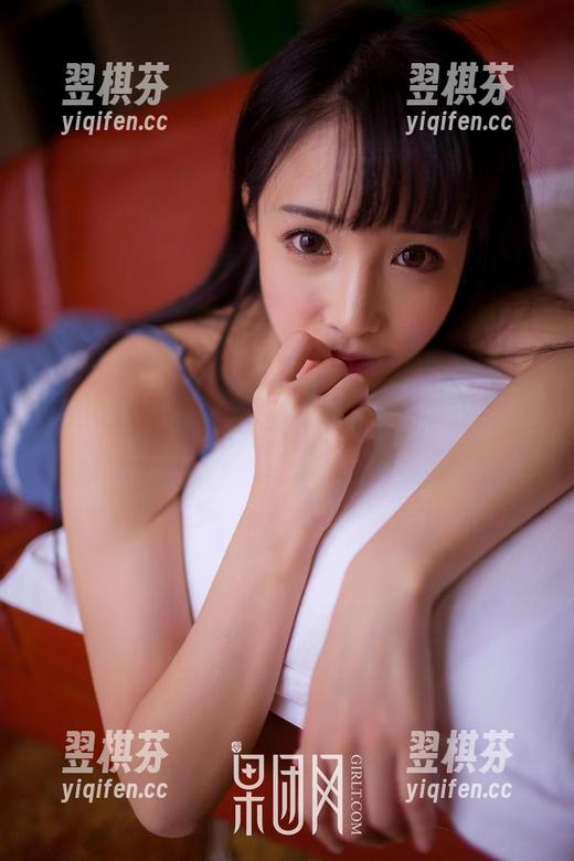果团网的奇妙作品：美人起床时不可方物的瞬间分享