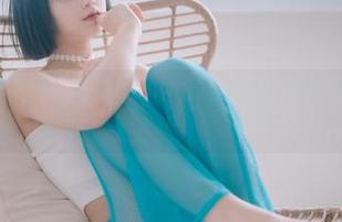 壁纸上放肆美丽，Jenny(정제니)内衣写真陪你度过每一个夜晚！