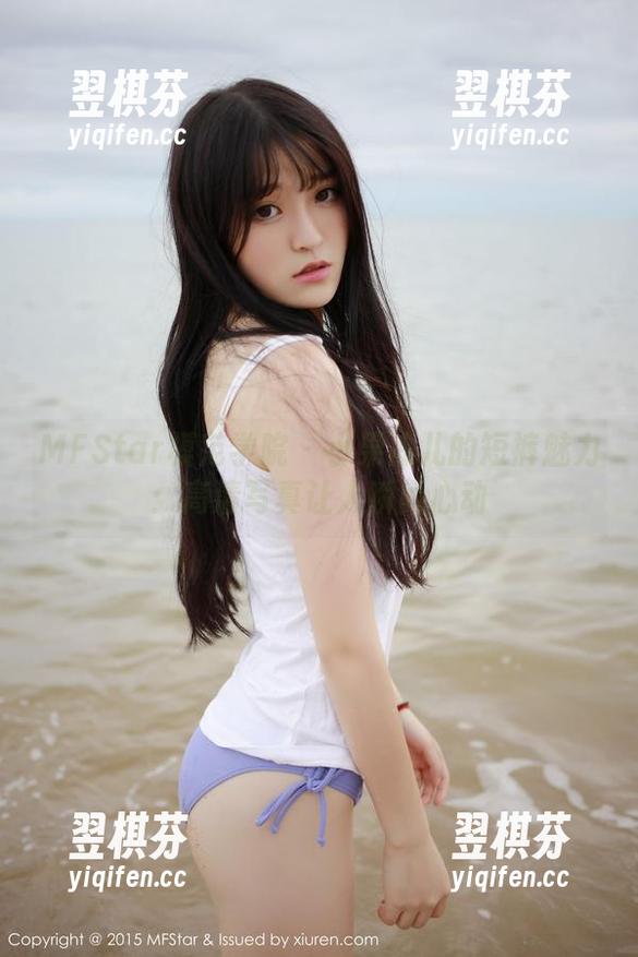 MFStar模范学院-小果冻儿 MFStar模范学院 - 小果冻儿的短裤魅力:高清写真让人瞬间心动