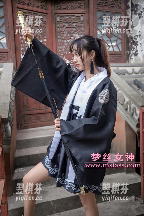 MSLASS梦丝女神 - 莹仙女的写真，粉粉的让人有点儿小心动～