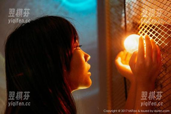 MiiTao蜜桃社 - 粉色的浪漫与现实：陆萱萱Cecilia写真合集的微妙引诱