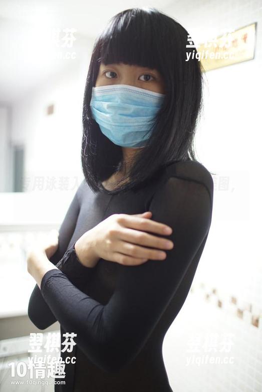 专用泳装入境ROSI，来的不只是美图，还有点小心动！