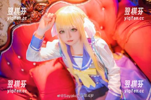 又一次被Sayako＿今年4岁的原神写真打击到了，心情复杂…