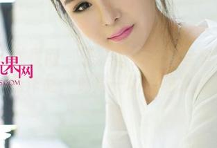 UGirls尤果网 – 于梓馨的黑丝全套：不只是作品，更是一场心动之旅