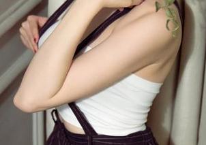 UGirls尤果网 – 艾霓莎的全套作品，女王范儿根本不需要解说哦！