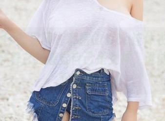 UGirls尤果网 – 郝晴Grace连体衣写真集：穿着它我感觉自己是女神，谁能拒绝下载呢？