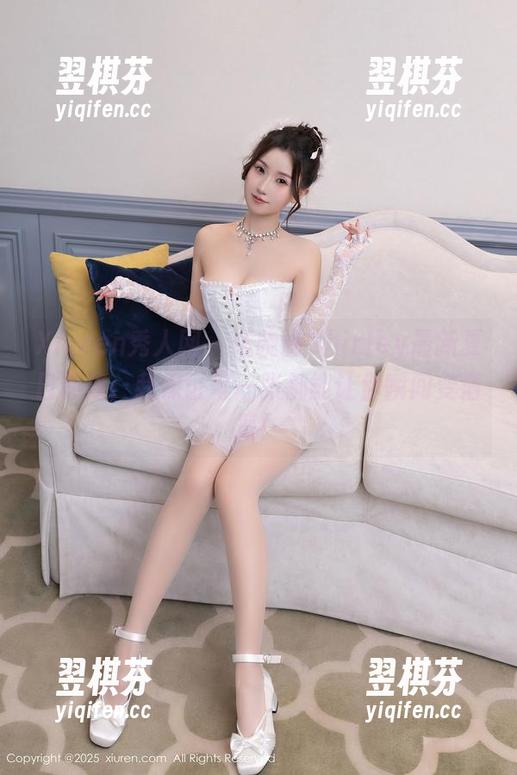 Xiuren秀人网-伍晓丽Shirley Xiuren秀人网 - 伍晓丽Shirley最新夏日图库:我保证每一张都能让你瞬间变清凉!