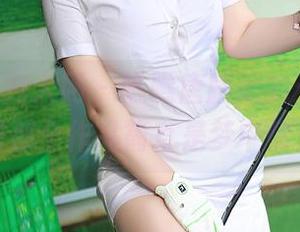 Xiuren秀人网 – 瞧瞧唐翩翩的天使，网盘里那个作品简直是梦中情景！