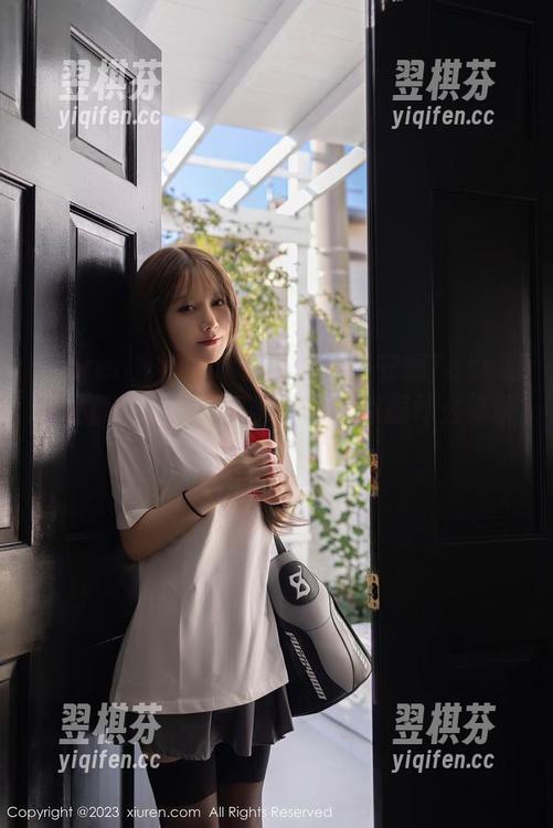 Xiuren秀人网-安妮Tess Xiuren秀人网 - 最新发现!安妮Tess和她的旗袍,拍得真美,但是根据什么标准呢?