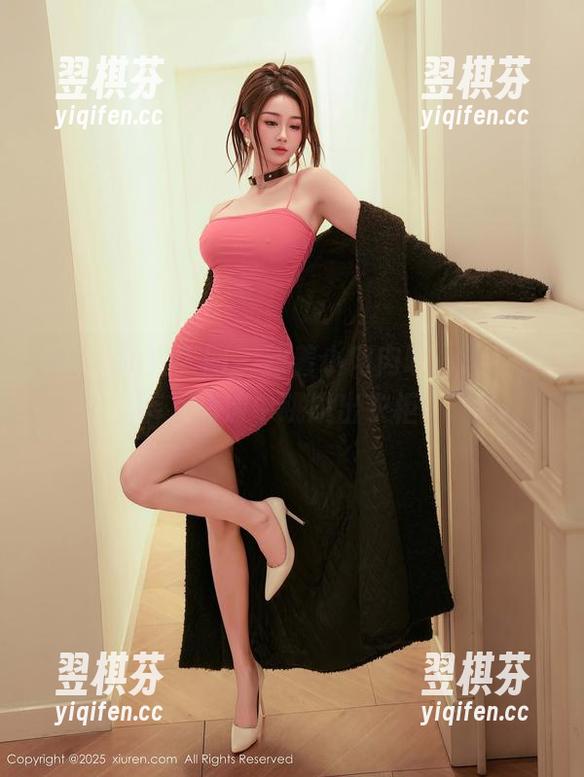 Xiuren秀人网-小肉肉咪 Xiuren秀人网 - 跟着小肉肉咪,让牛仔裤在高清中跳脱出衣柜!