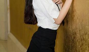 Xiuren秀人网 – 糯美子MINIbabe的女友系列，简直是心头好，下载的时候我在想：为什么我不是她的女友？