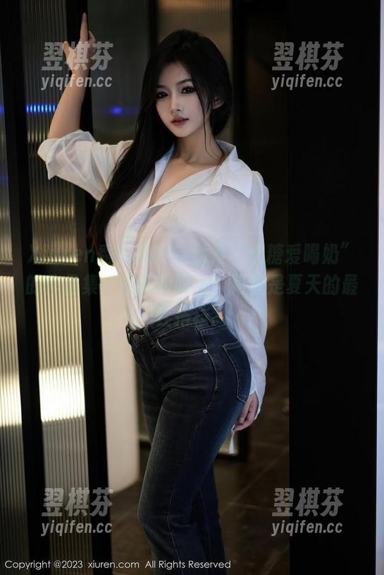 Xiuren秀人网-软糖爱喝奶 Xiuren秀人网 - 这就是“软糖爱喝奶”的作品集:短裤和阳光,简直是夏天的最佳搭档。