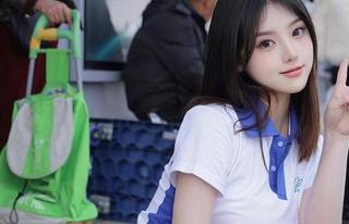 Xiuren秀人网 – 郑颖姗Bev的白丝图集，简直是让我有种放不下的感觉，资源收藏必备！