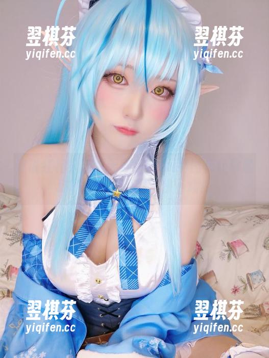 谁说红裙只能夏天穿？Yuki亭图包让你随时享受四季风情，快下载！
