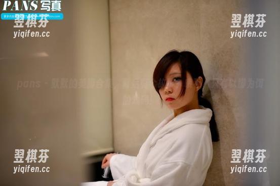 pans - 默默的美脚合集，背后有个故事？哦不，只有以脚为饵的戏码！