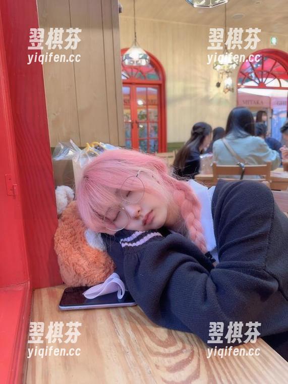 Wendy的熊熊照片，真是个充满色彩的小世界