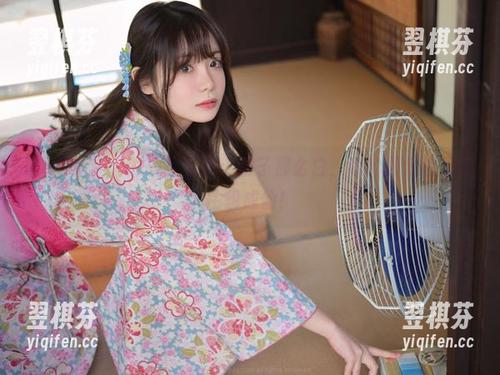 wuyo(우요)的白裙写真：裙子那么白，我的颜值也忍不住想成仙！
