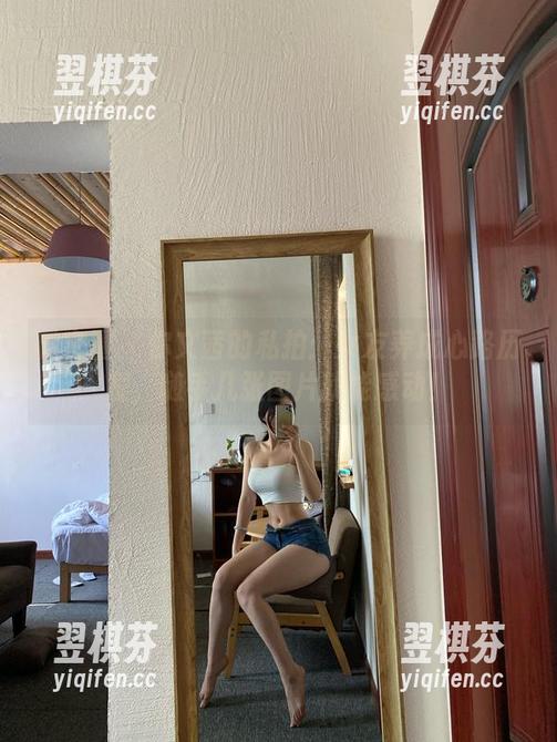 微密圈 - 你文茜的私拍：女友养成心路历程，随手几张图片就能感动！