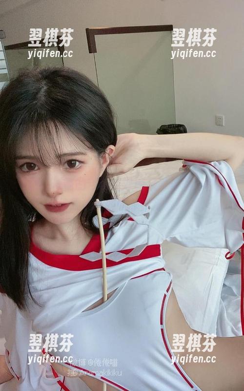 下载倦倦喵的吉他妹妹图集，体验那种从未感受过的酸甜与倦怠！