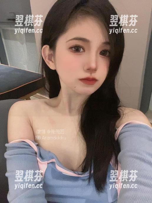 倦倦喵的居家：当猫咪决定‘放弃社交’时，生活是多么美好！