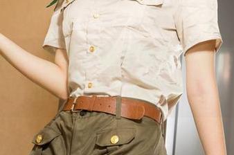 克拉女神 – 你看，菲菲的毛衣给高清写真添了不少‘故事感’