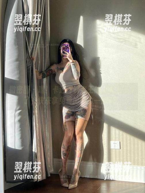 微密圈 - 嘿！卡通百科老王的圣诞兔子来了，快来拿免费的图片一起嗨！