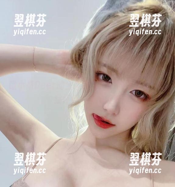 啾小妍Deer的金发芭比：精选作品集，让我怀疑人生的美好