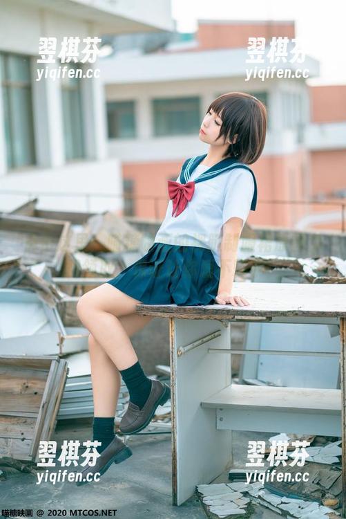 点击这里！喵糖映画的裸腿制服裙原图免费领取，保证让你爱不释手！