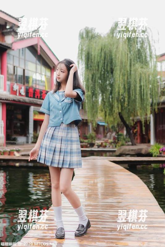 每一张原图都让人心里烦躁，泳装JK制服从喵糖映画里溢出来的欢乐！