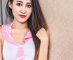 头条女神 – 套图里每一张原图都是一段回忆，语溪在校园里闪耀的瞬间，唤起你心底的小确幸。