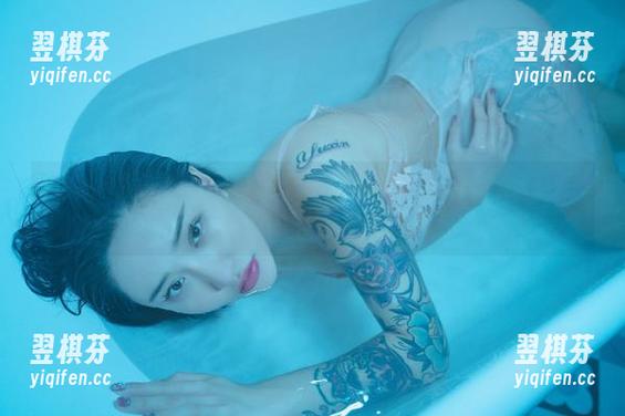 微密圈 - 阳光透过窗帘，宋昱欣教室高清写真，你能看透那些隐秘瞬间吗？