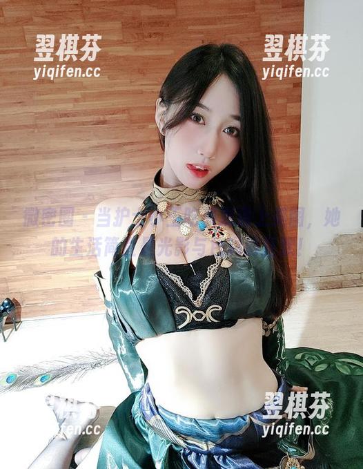 微密圈 - 当护士小玉吃果冻遇上美图，她的生活简直是光影与色彩的狂欢！