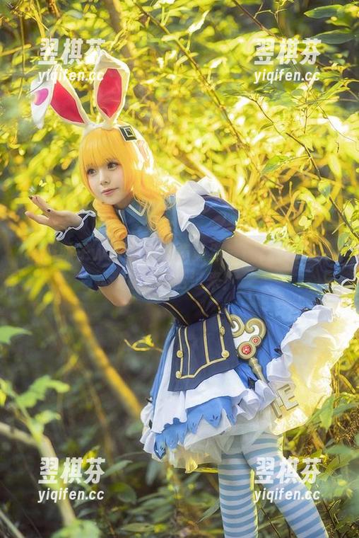 小野妹子w最新作品集竟然能让Lovelive南小鸟活过来！