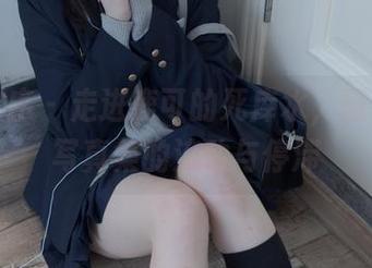 少女秩序 – 走进鹿可的死库水，感受高清写真集的流动与停滞