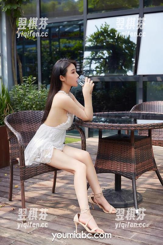 尤蜜荟 - 教室里的Domen瑶瑶：好照片不是一成不变的，时刻都是新的惊喜。