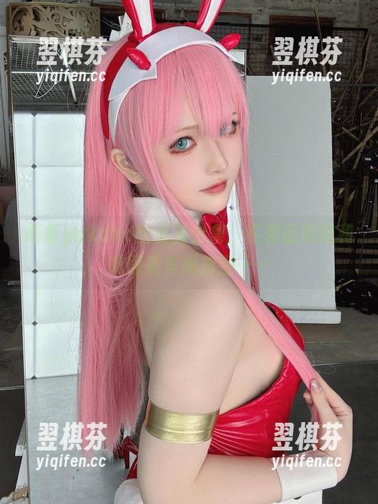 屿鱼yukako的私拍合集：在碧蓝航线和胡滕赛车间徘徊……