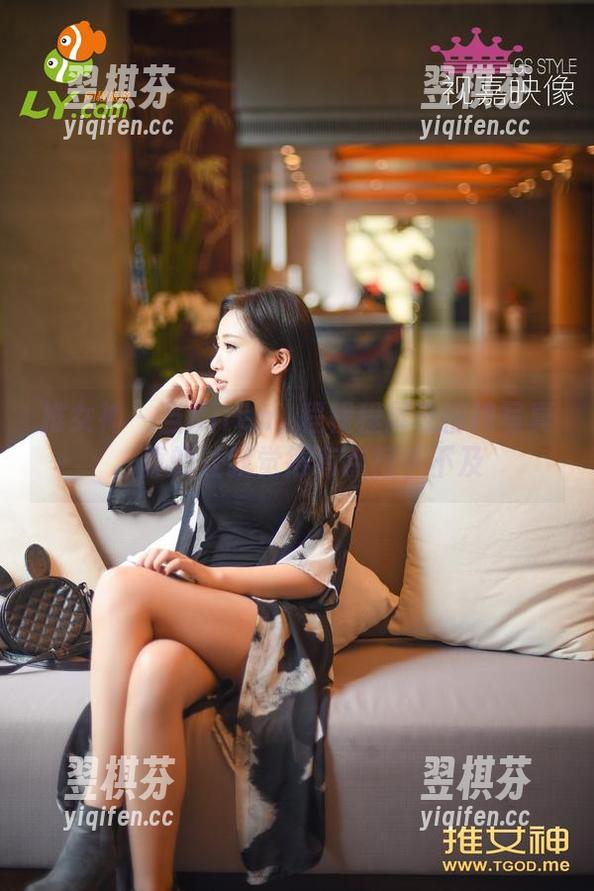 推女神 - 当Kiren_程程程展现清纯写真，真的让我觉得有点措手不及