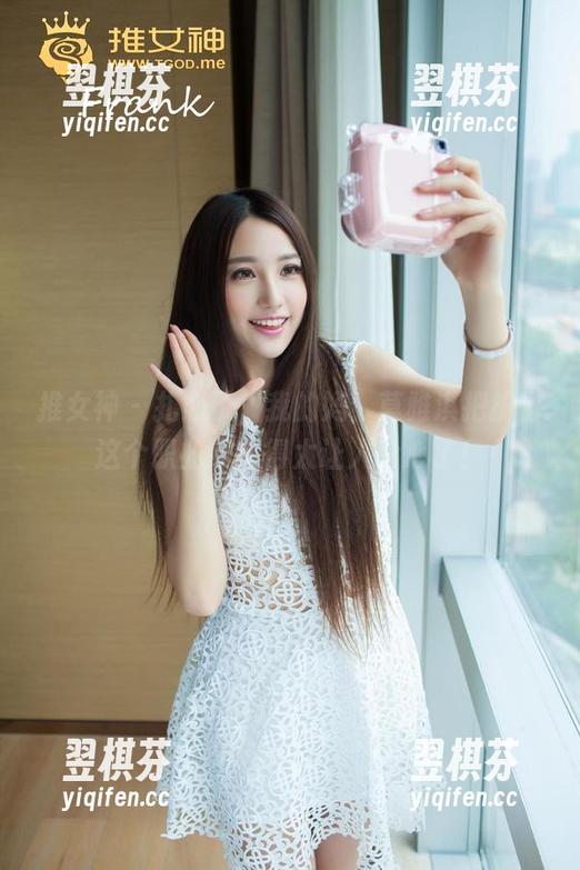 推女神 - 扎心了，我的妈！莫雅淇把护士这个职业演绎得太让人分心了！
