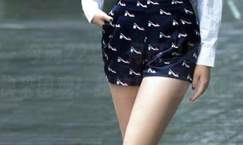 推女郎 – 今晚22点，何何夕夏天套图更新——快来围观！我的夏天被她征服了！