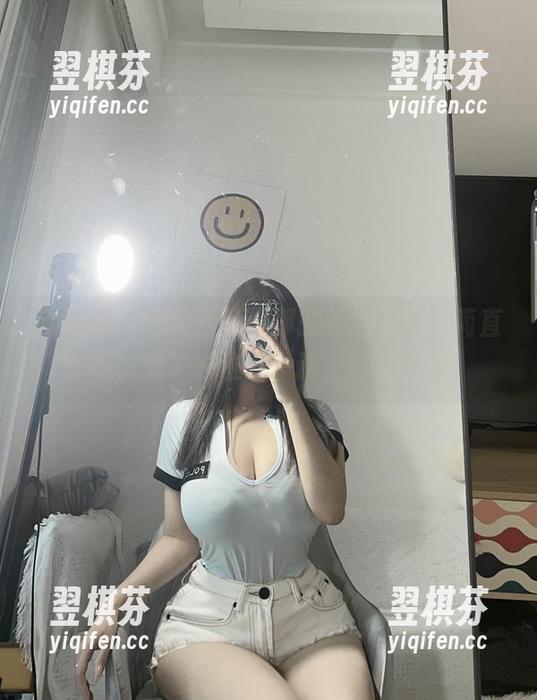 微密圈 - 这组是可馨耶的豹纹套图，简直有毒，刷了一遍又一遍，停不下来！