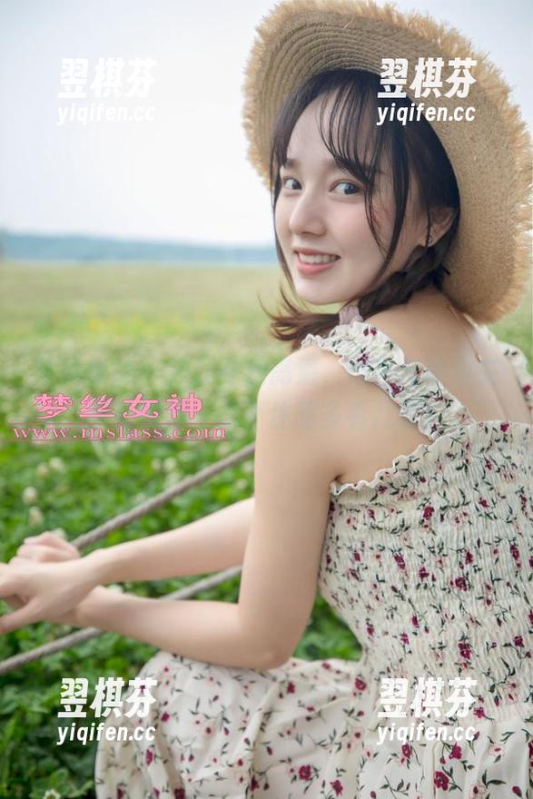 梦丝女神 - 乔儿在线高清，肤色与黑色交织的瞬间，忍不住想多看几眼！