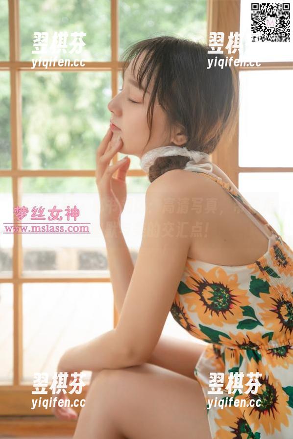 梦丝女神 - 秘书刘诺：高清写真，带你走进幽默与美的交汇点！