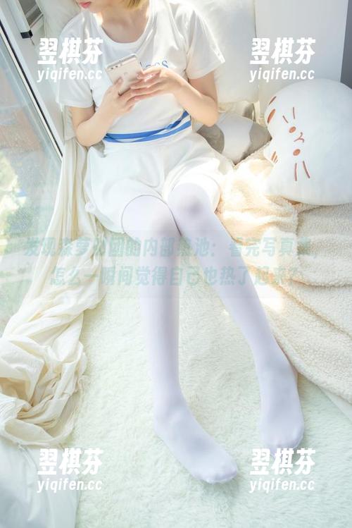 发现森萝财团的内部热池：看完写真集，怎么一瞬间觉得自己也热了起来？