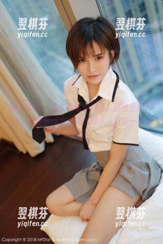 模范学院 - 从未见过的角度，原图里的77qiqi姐姐瞬间变得如此迷人，写真一看就上瘾！