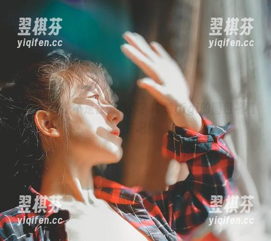 这些眼镜是不是在诱惑你？樱晚gigi的图包福利，来吧！