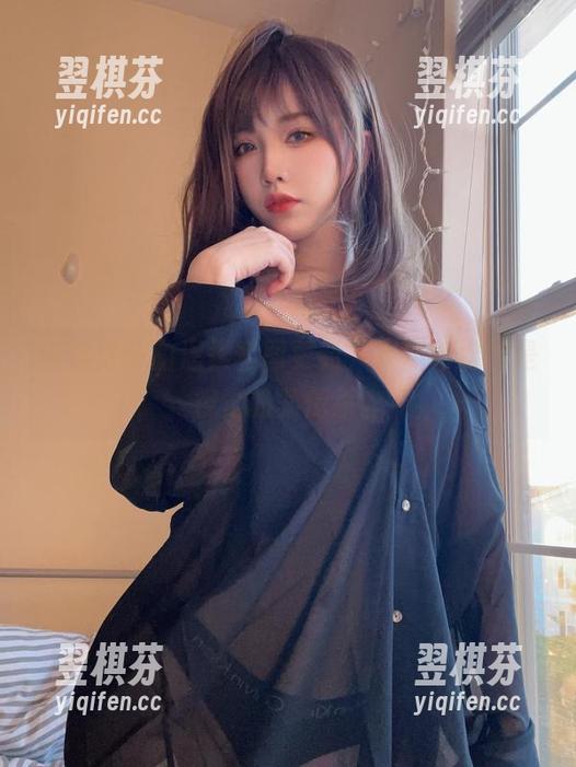 狐洛洛子的温柔套图更新，果然每次都是视觉的柔情杀。