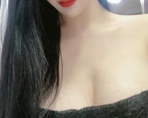 微密圈 – 灰丝风情：猪小七的写真集，难以捉摸却不失魅力的瞬间！