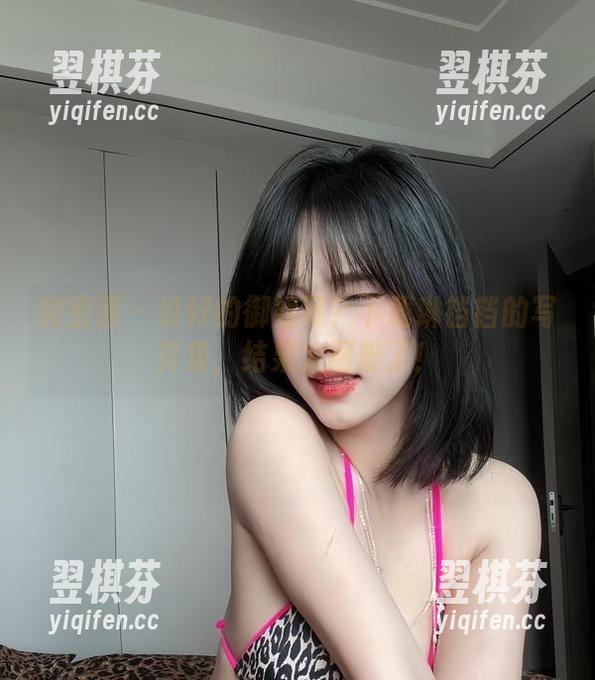 微密圈 - 说好的御姐呢？下载琳铛铛的写真集，结果太圈粉了！